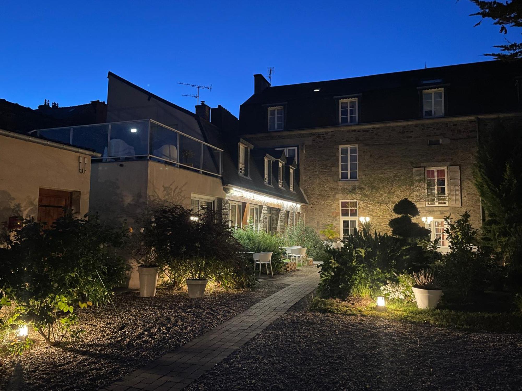 פונטורסון Hotel Victor Hugo מראה חיצוני תמונה