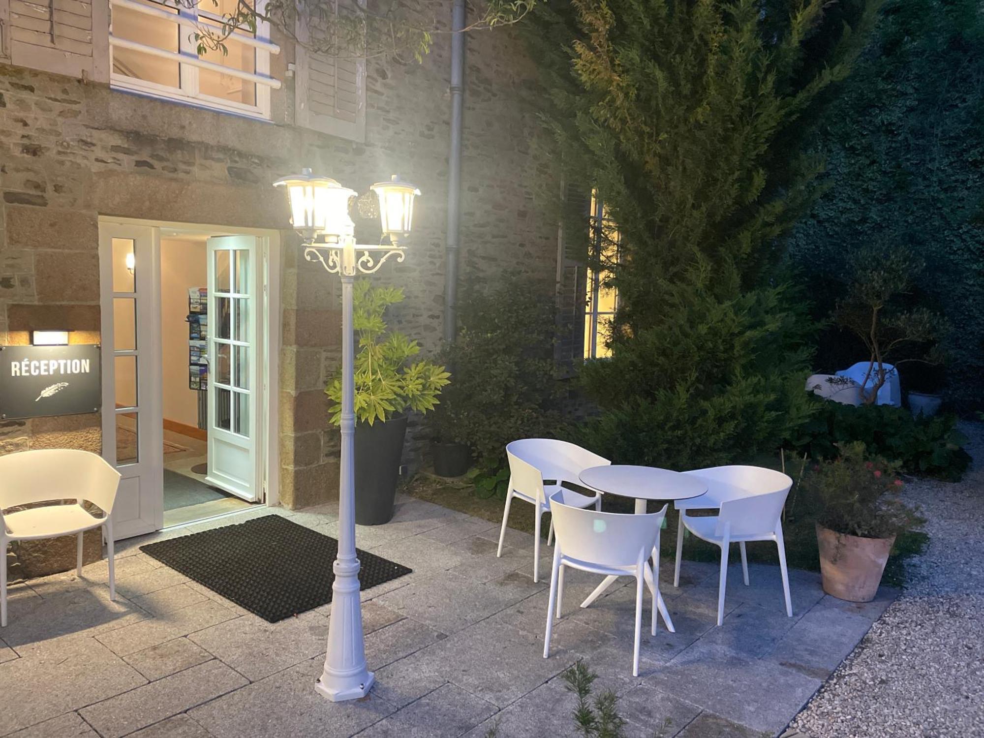 פונטורסון Hotel Victor Hugo מראה חיצוני תמונה