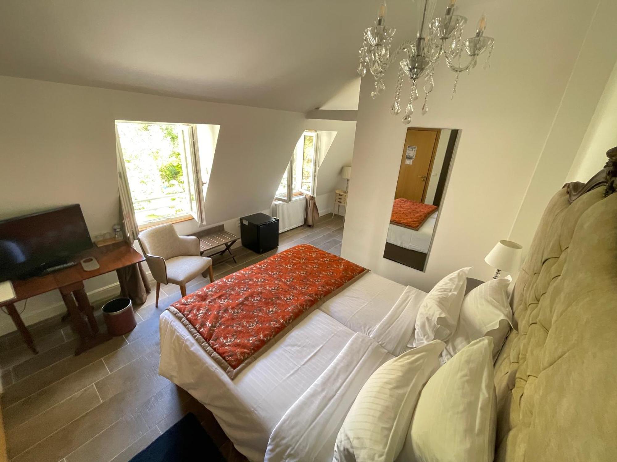פונטורסון Hotel Victor Hugo מראה חיצוני תמונה
