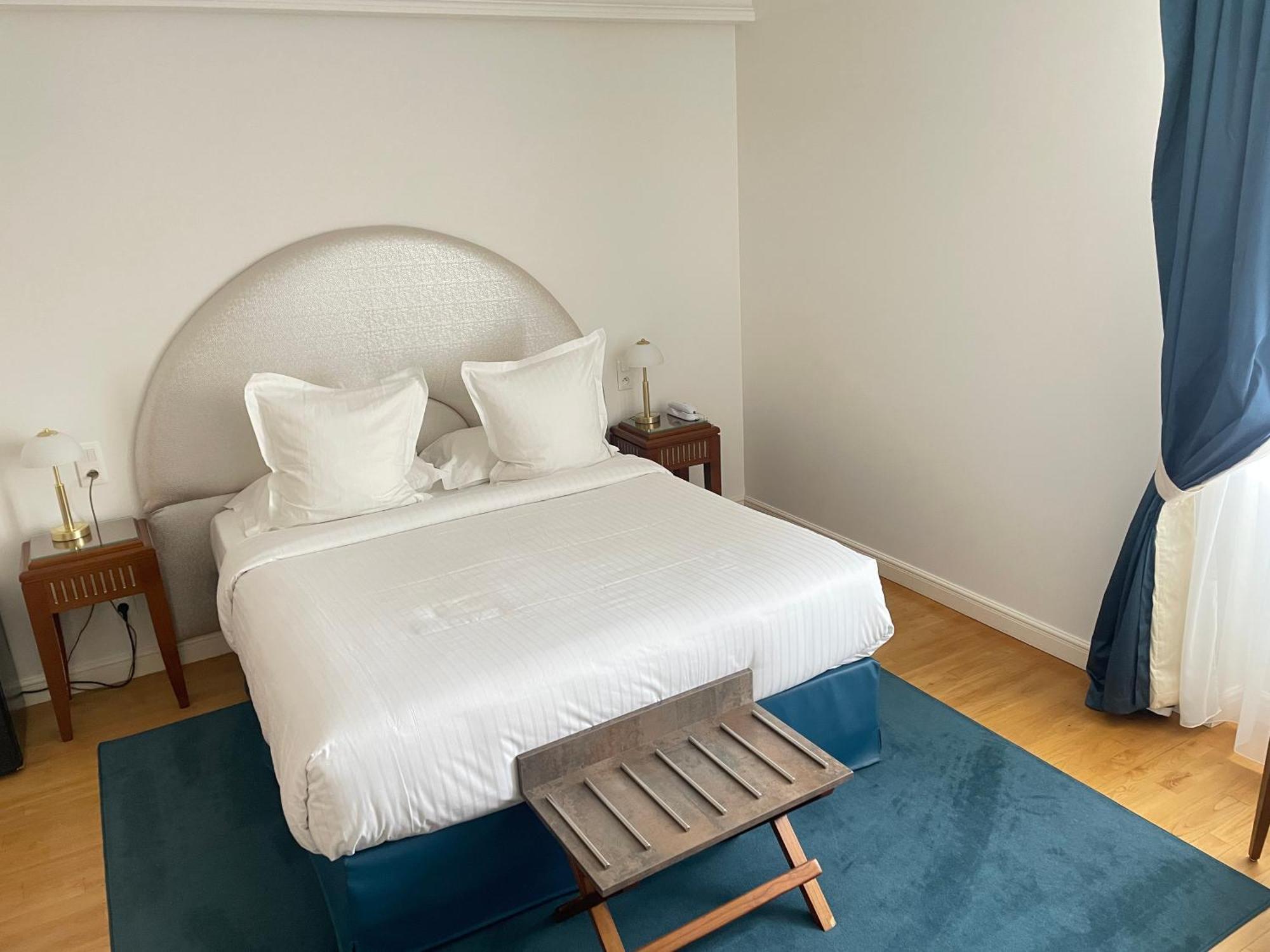 פונטורסון Hotel Victor Hugo מראה חיצוני תמונה
