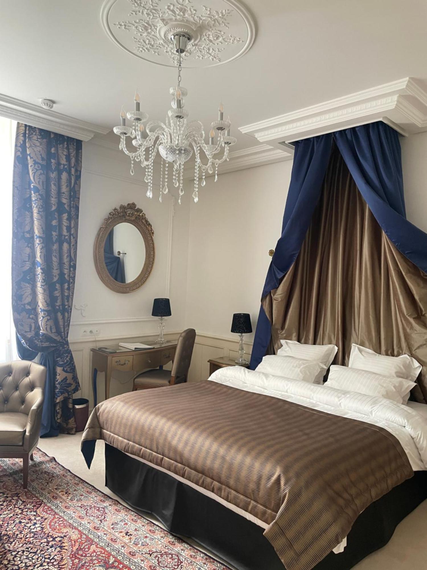 פונטורסון Hotel Victor Hugo מראה חיצוני תמונה