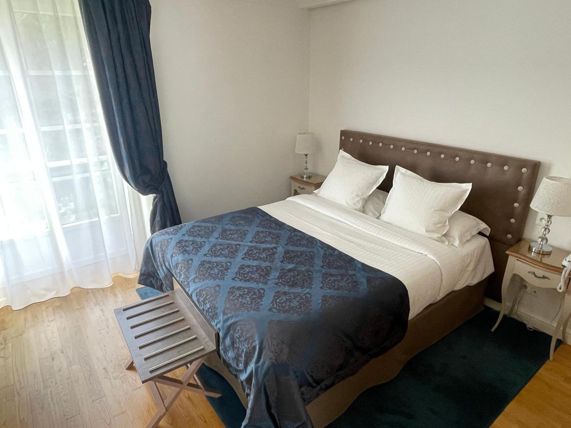 פונטורסון Hotel Victor Hugo מראה חיצוני תמונה